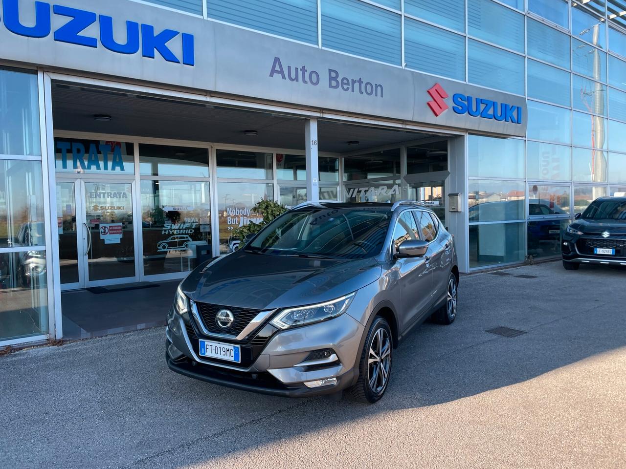 Nissan Qashqai 1.2 DIG-T Tekna OK PER NEOPATENTATI