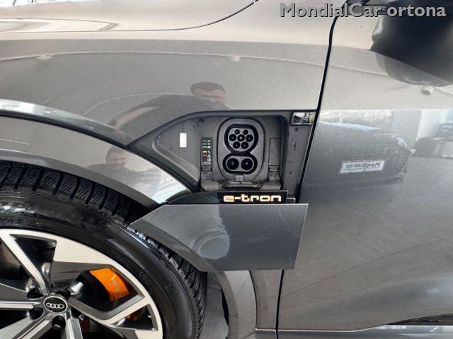 AUDI e-tron S SPB sport attitude 3motori 503cv tetto