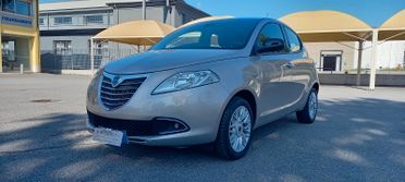 Lancia Ypsilon cc. 1.242 Benzina - GPL 5 Porte 5 Posti Modello Gold.