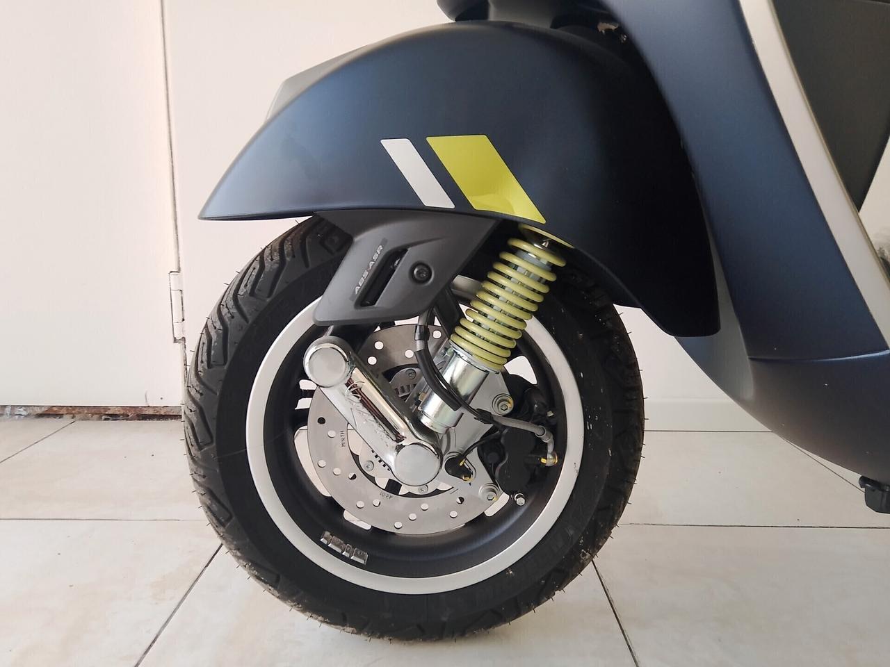 Vespa GTS 300 Super tech