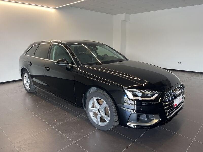 Audi A4 AVANT 35 TDI S TRONIC