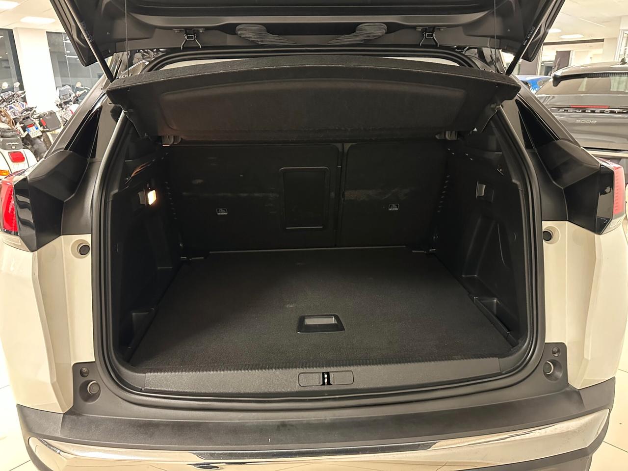Peugeot 3008 BlueHDi 130 S&S EAT8 Allure Pack 2022