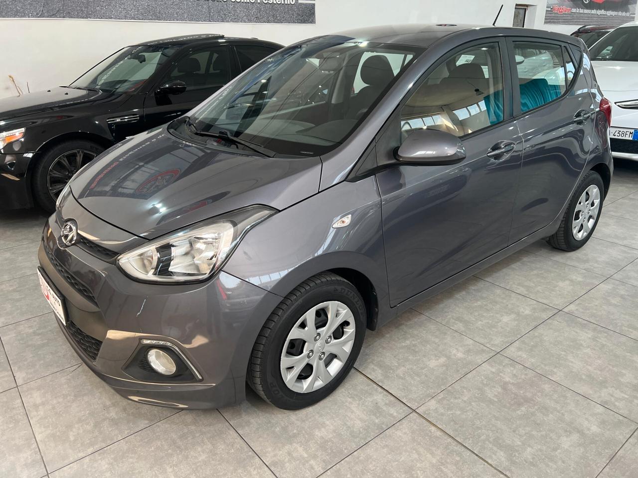 Hyundai i10 1.2 65 CV - STYLE - 2015