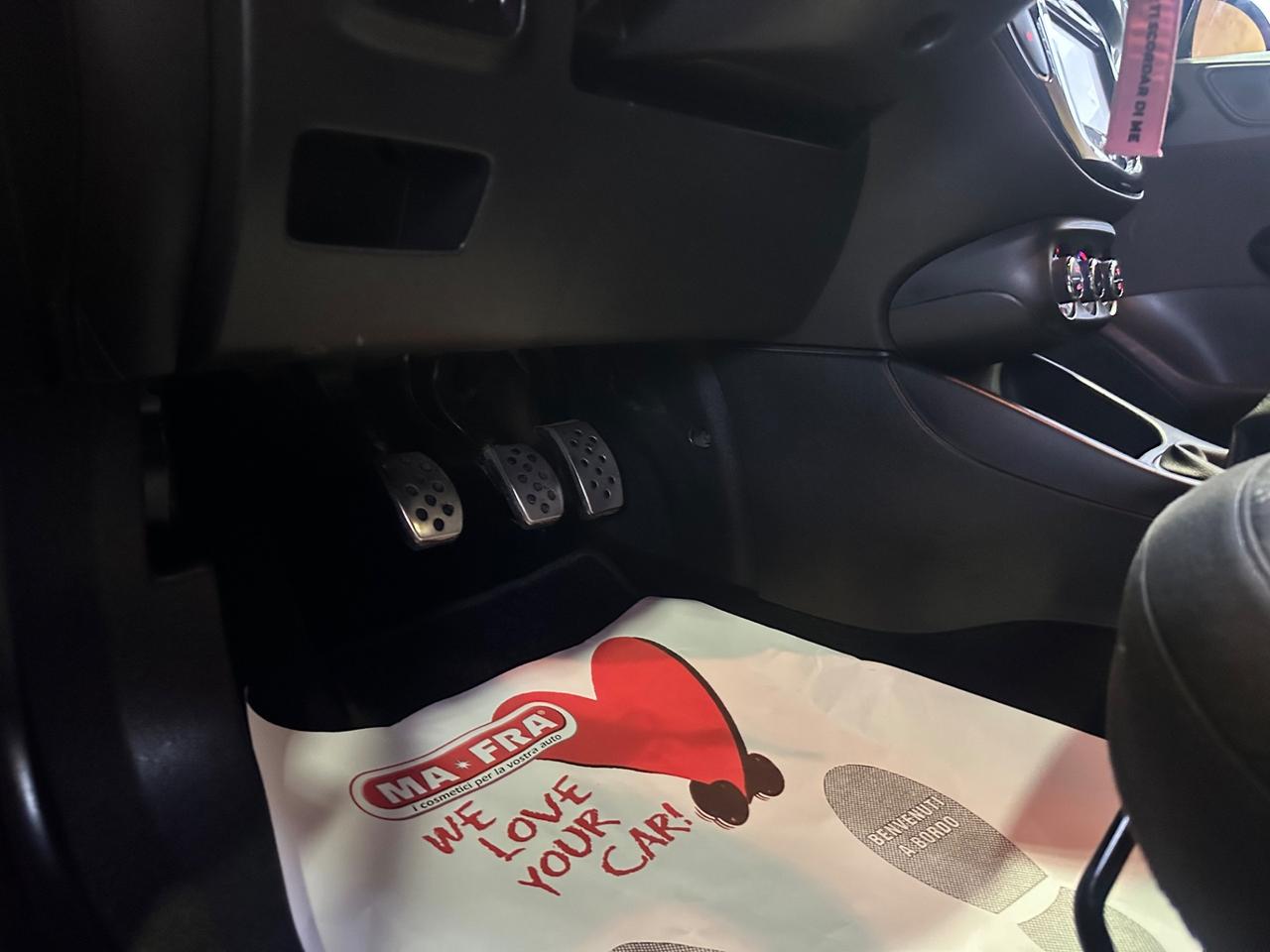 Opel Corsa 1.4 90CV Coupé b-Color 77.000km