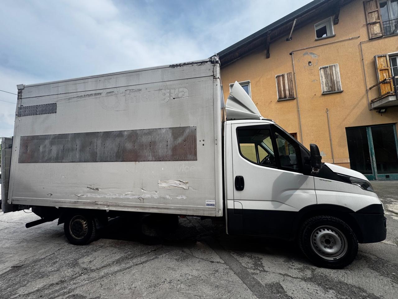 Iveco Daily , 2.3 diesel, 2028