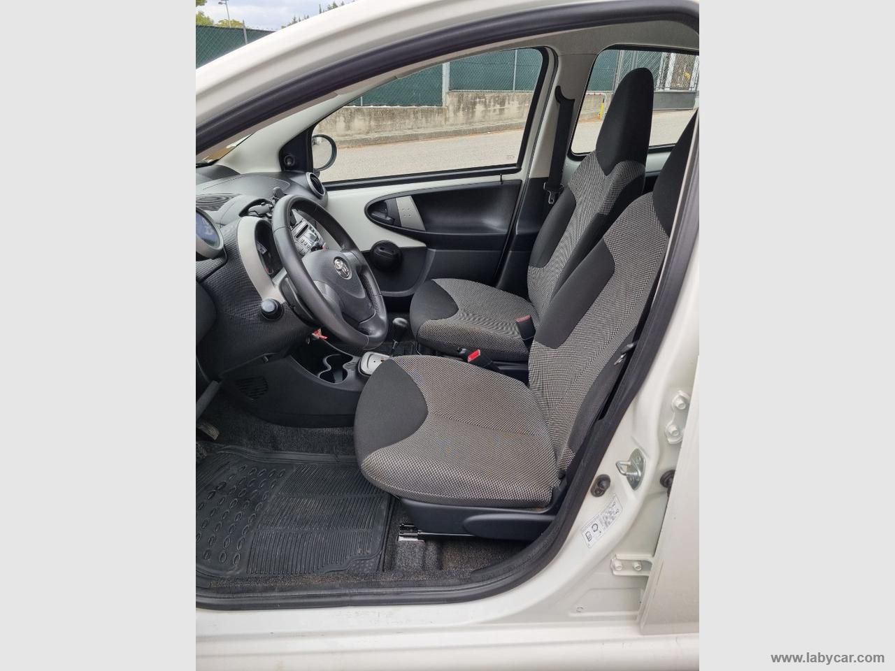TOYOTA Aygo 1.0 12V VVT-i 5p. Lounge MMT