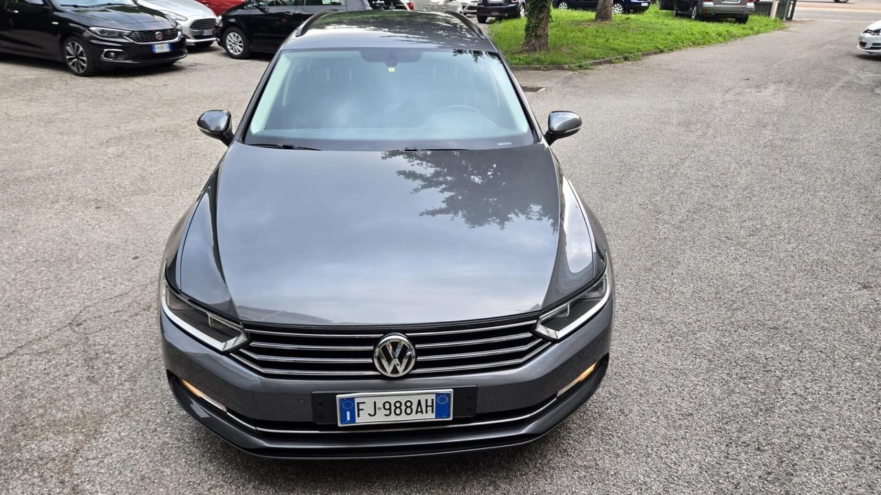 Volkswagen Passat Variant 1.6 TDI SCR DSG Business