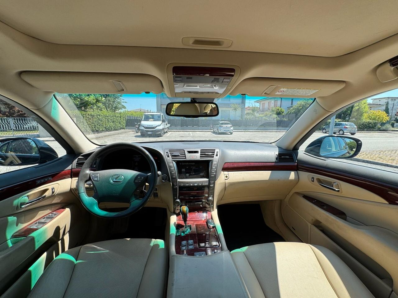 Lexus LS 600 600h