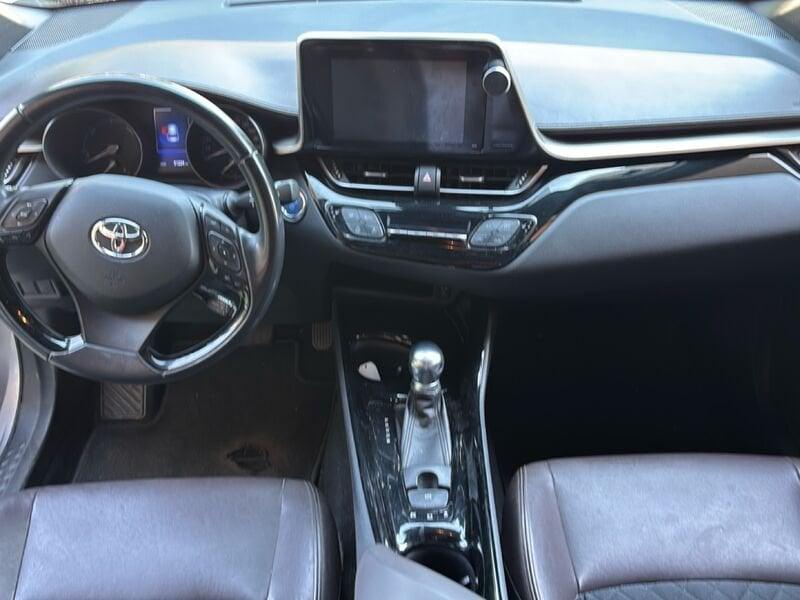Toyota C-HR 1.8 L Petrol Hybrid Lounge