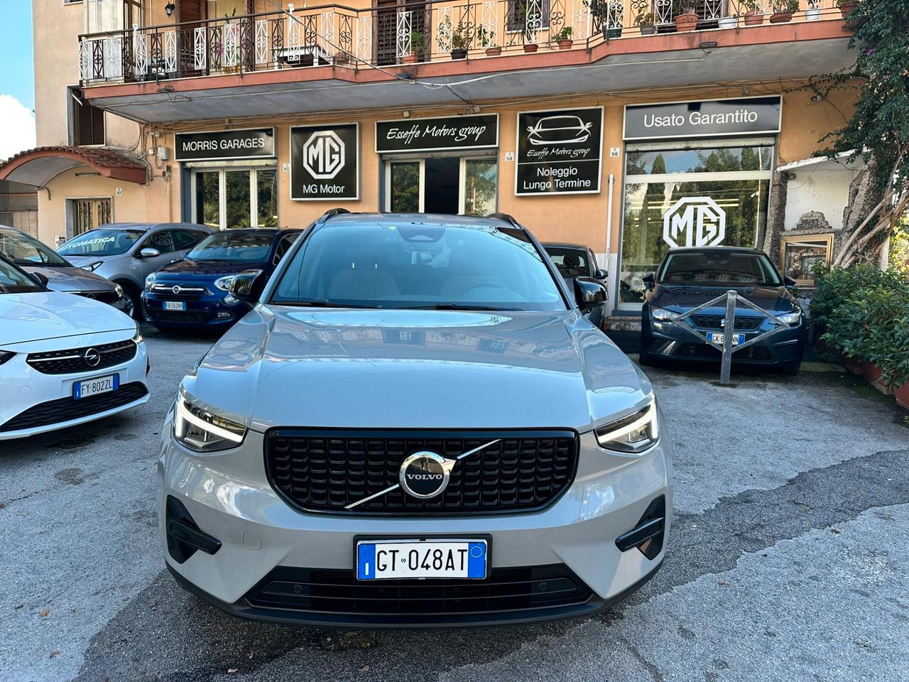 Volvo XC40 B3 automatico Plus Dark