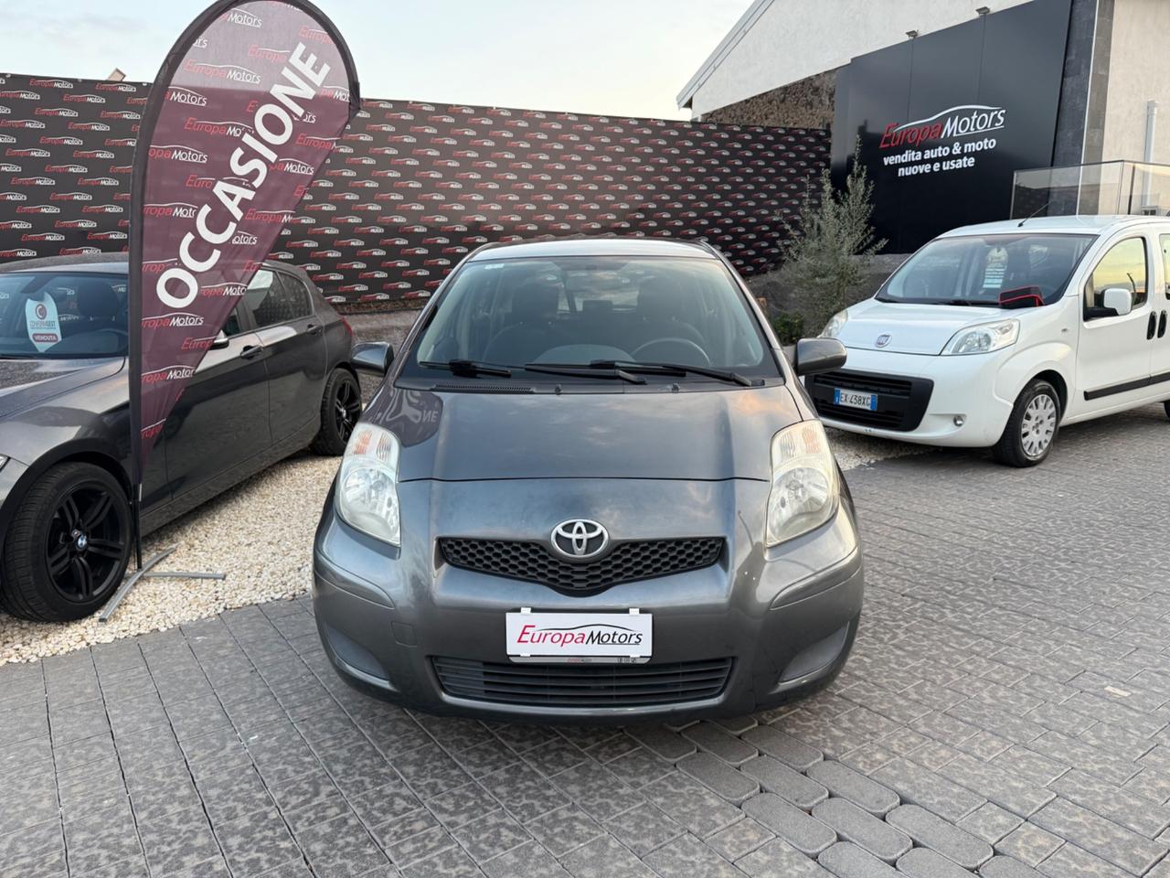 Toyota Yaris 1.0 5 Luxury Pack