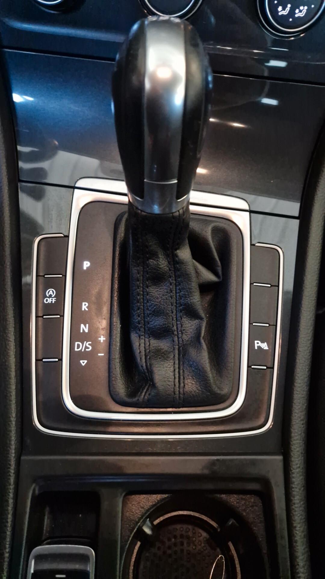 Volkswagen Golf Variant 1.6 TDI 115 CV DSG Executive BlueMotion Tech.