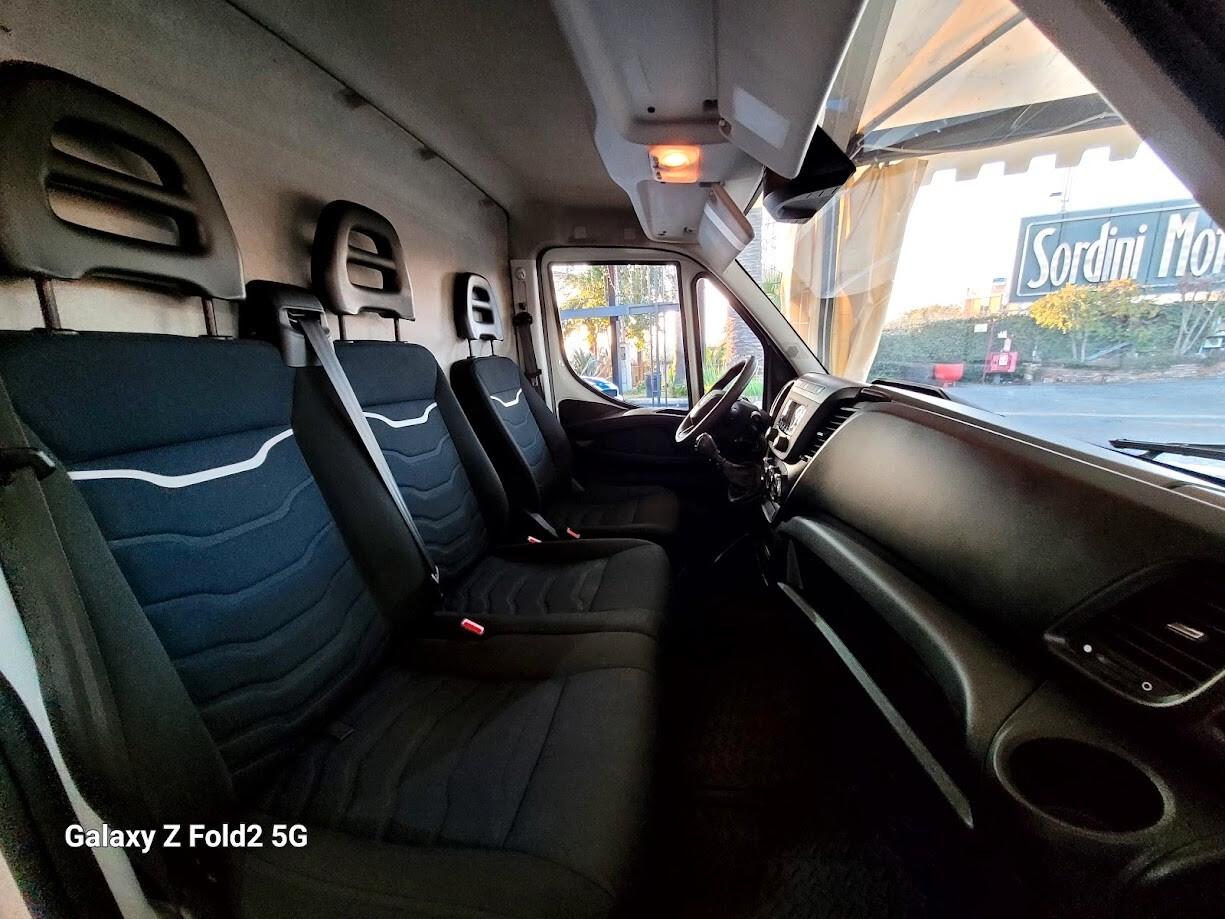 IVECO FURGONE CASSONATO