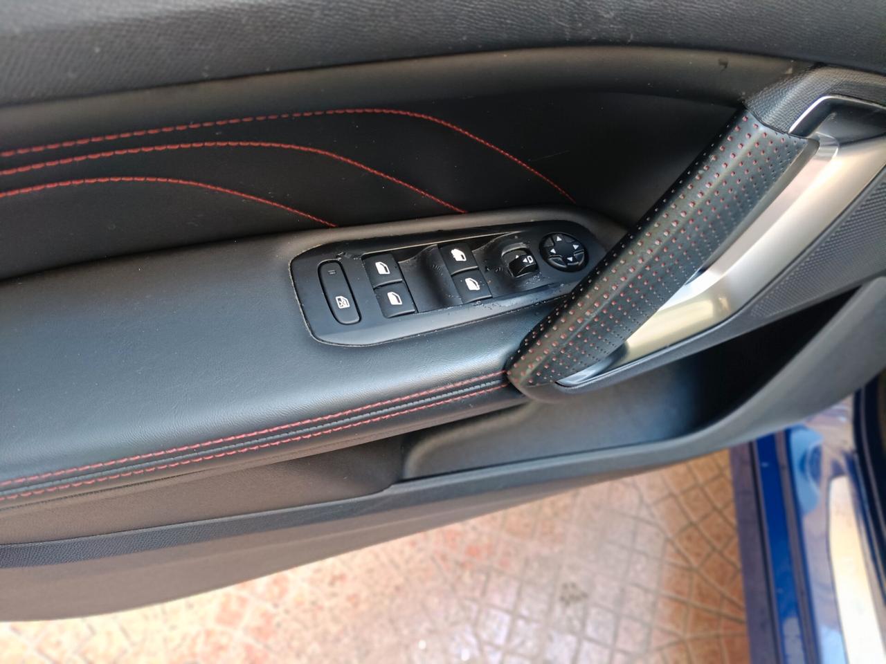 Peugeot 308 1.6HDi 120 GT Line-NAVY-Euro 9990-