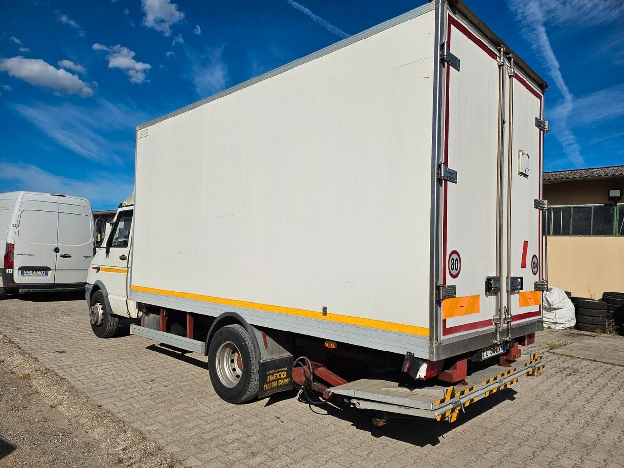 Iveco Daily SPONDA CARICATRICE CENTINA FIORI PATENTE C