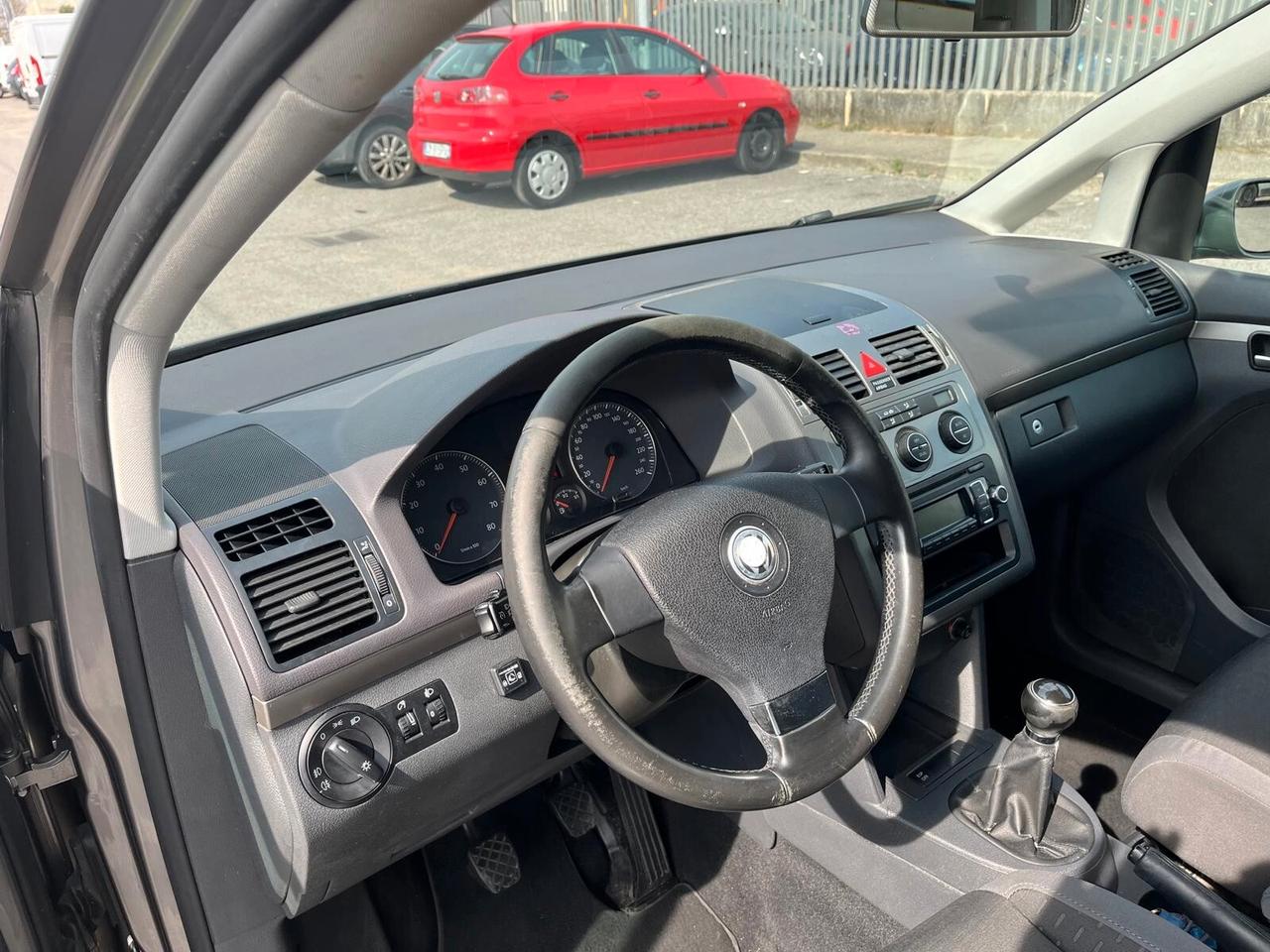 Volkswagen Touran 1.6 Trendline Bifuel G