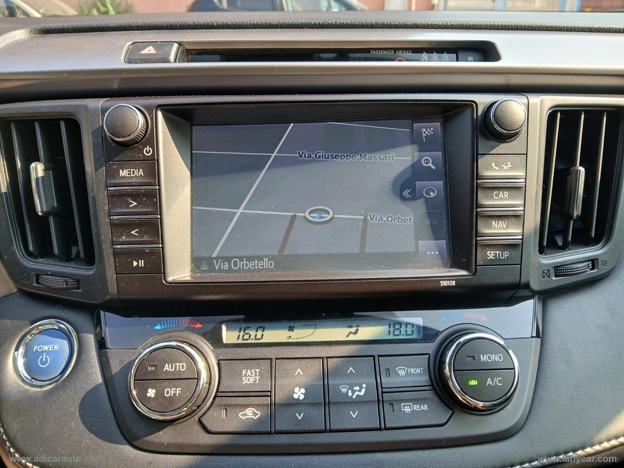 TOYOTA RAV4 2.5 Hybrid 2WD Lounge