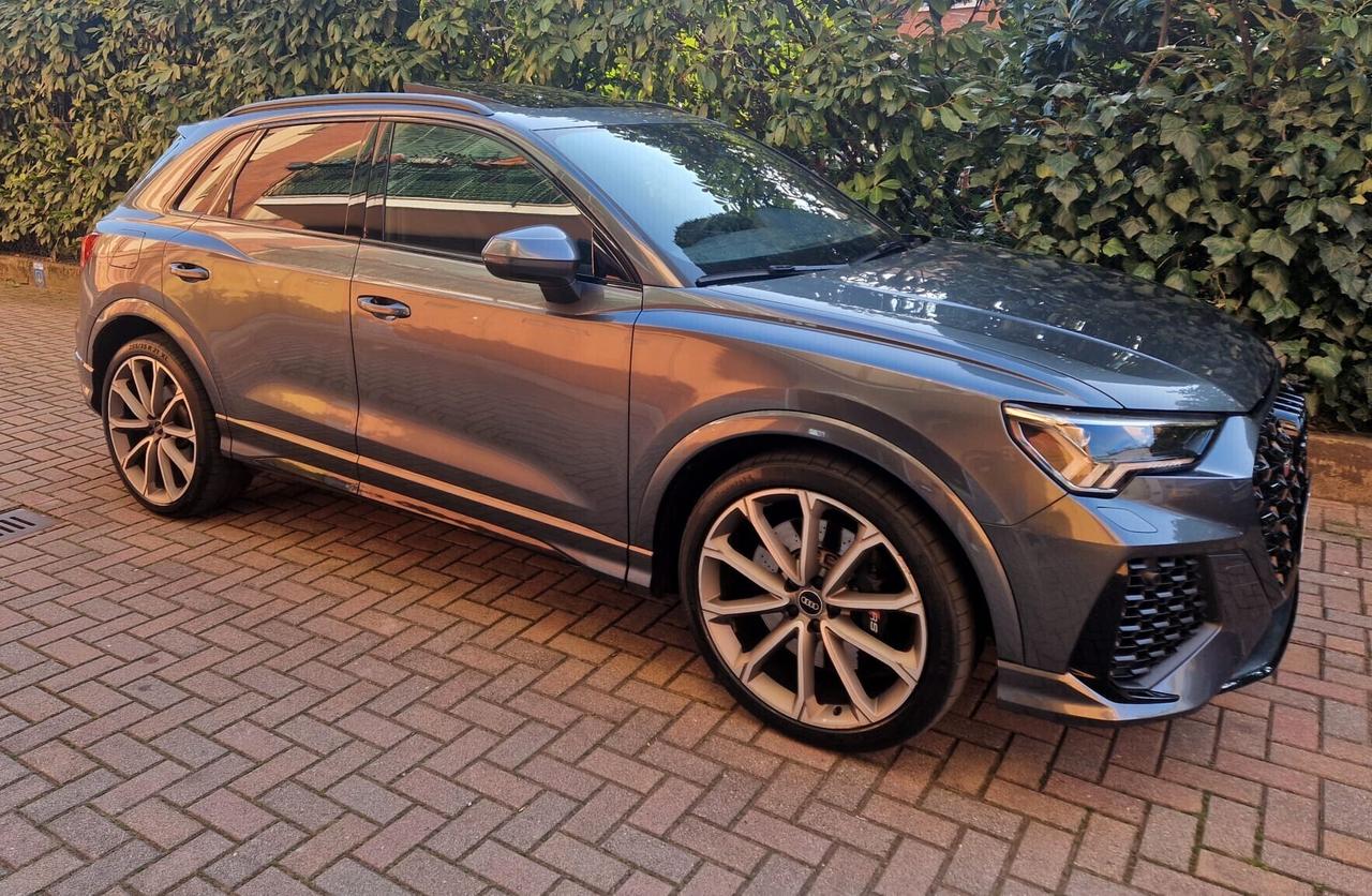 Audi Q3 RS Q3 quattro S tronc 400cv