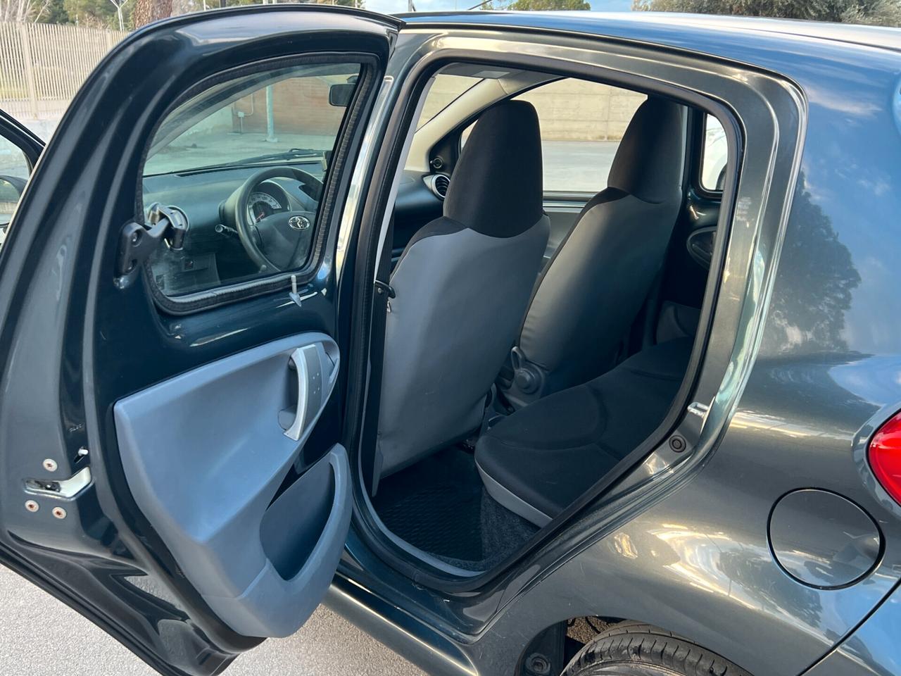 Toyota Aygo 1.0 Now TAGLIANDATA CON GARANZIA