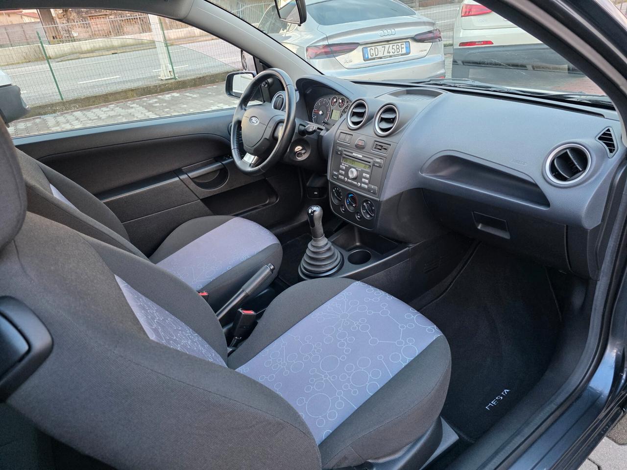 Ford Fiesta 1.4 TDCi 68CV 3 porte Titanium