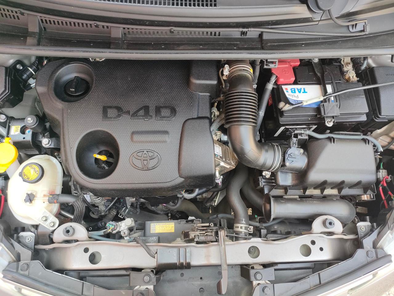 Toyota Yaris 1.4 D-4D 5p Lounge E6