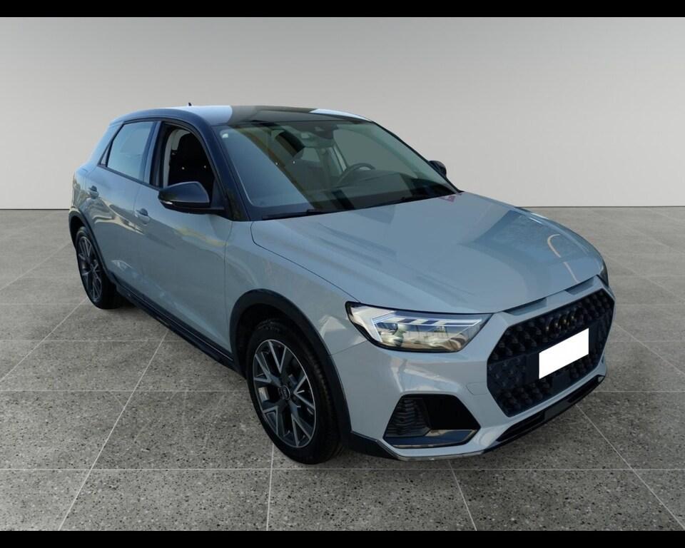 Audi A1 30 1.0 TFSI Identity Contrast S tronic