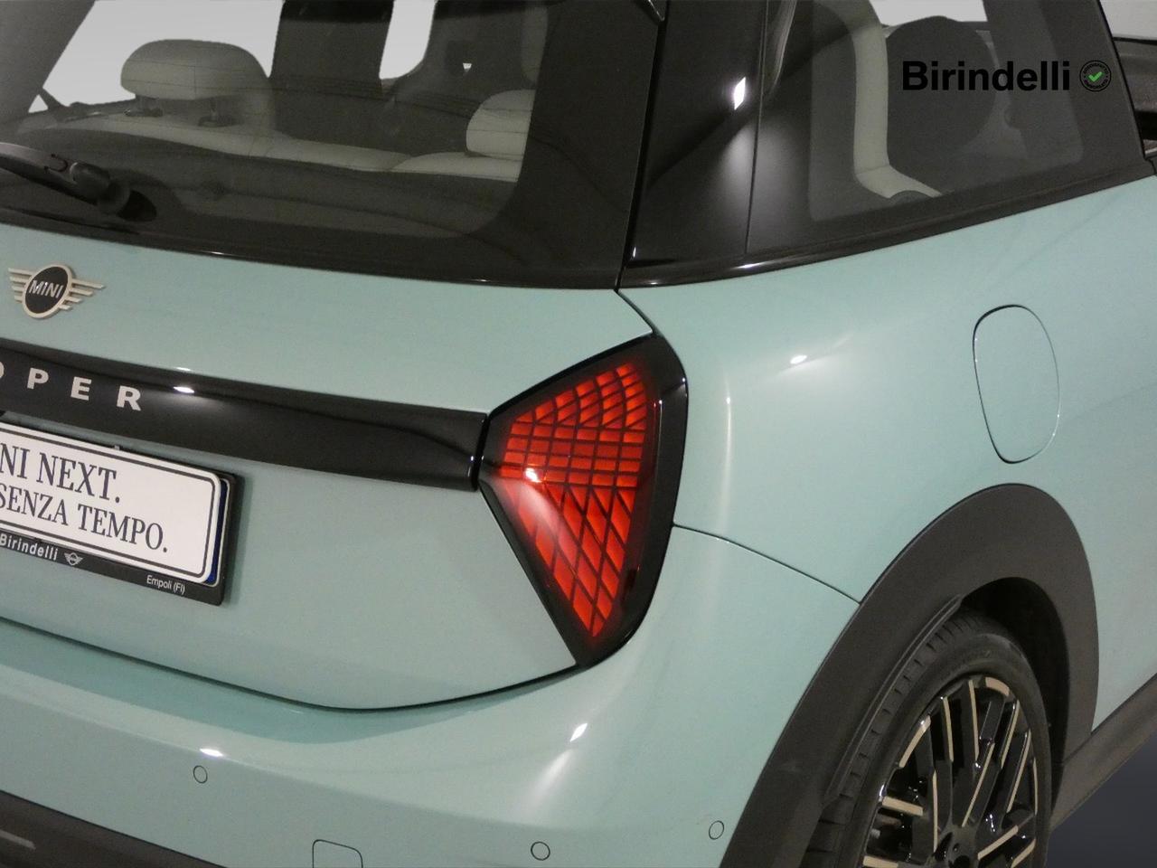 MINI Mini 5ª serie (F66) - Mini Cooper C Favoured