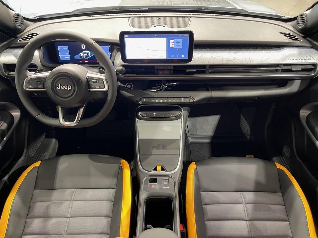 Jeep Avenger 1.2 turbo e-hybrid The North Face 4xe 136cv edct6