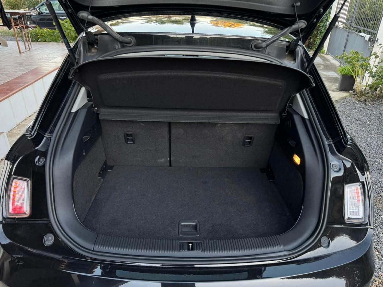 Audi A1 1.6 TDI 116 CV Adatta neopatentati