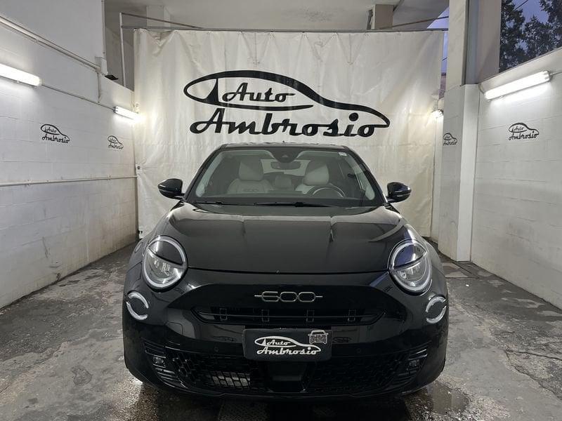 FIAT 600 600 Hybrid 100 CV DCT MHEV La Prima DA 249.00 MENSILE