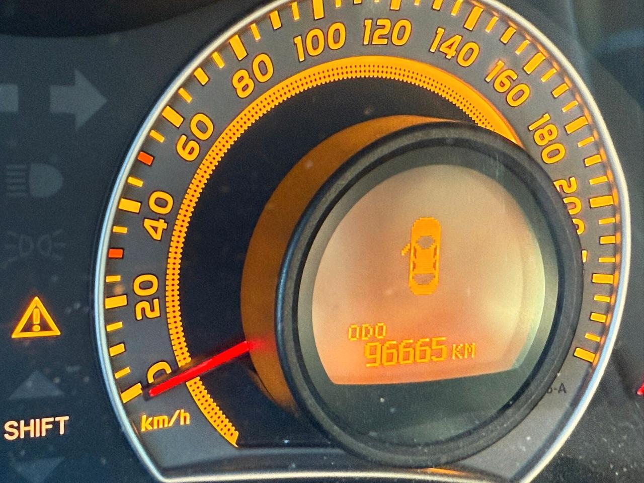 Toyota Auris 5p 1.4 Sol UNICO-PR 96.000 KM