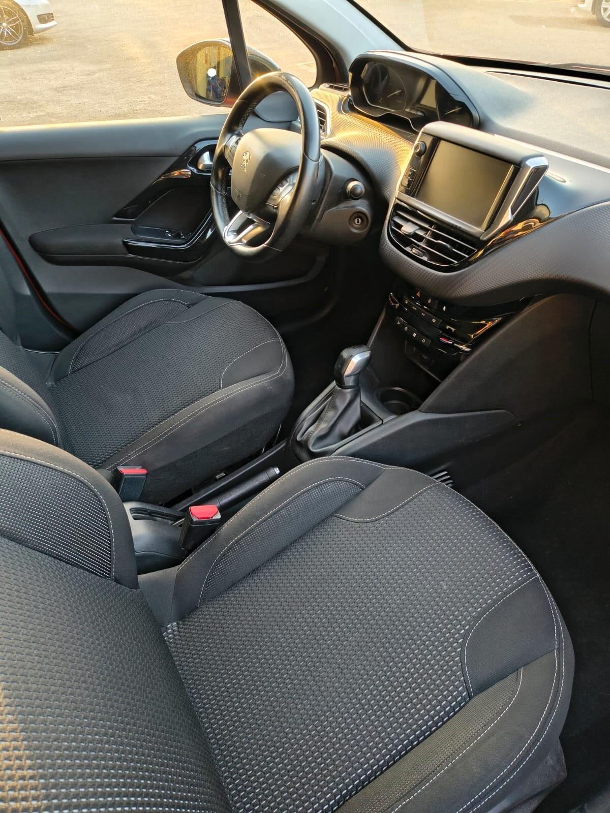 Peugeot 208 BlueHDi 75 5 porte Allure