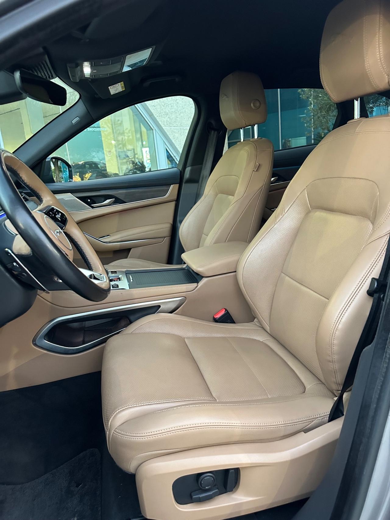 Jaguar F-Pace 2.0d SE 163cv AUTOCARRO N1 totalmente detraibile