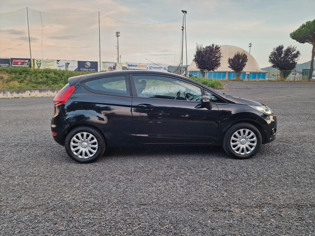 Ford Fiesta 1.4 TDCi 70CV 3 porte Titanium