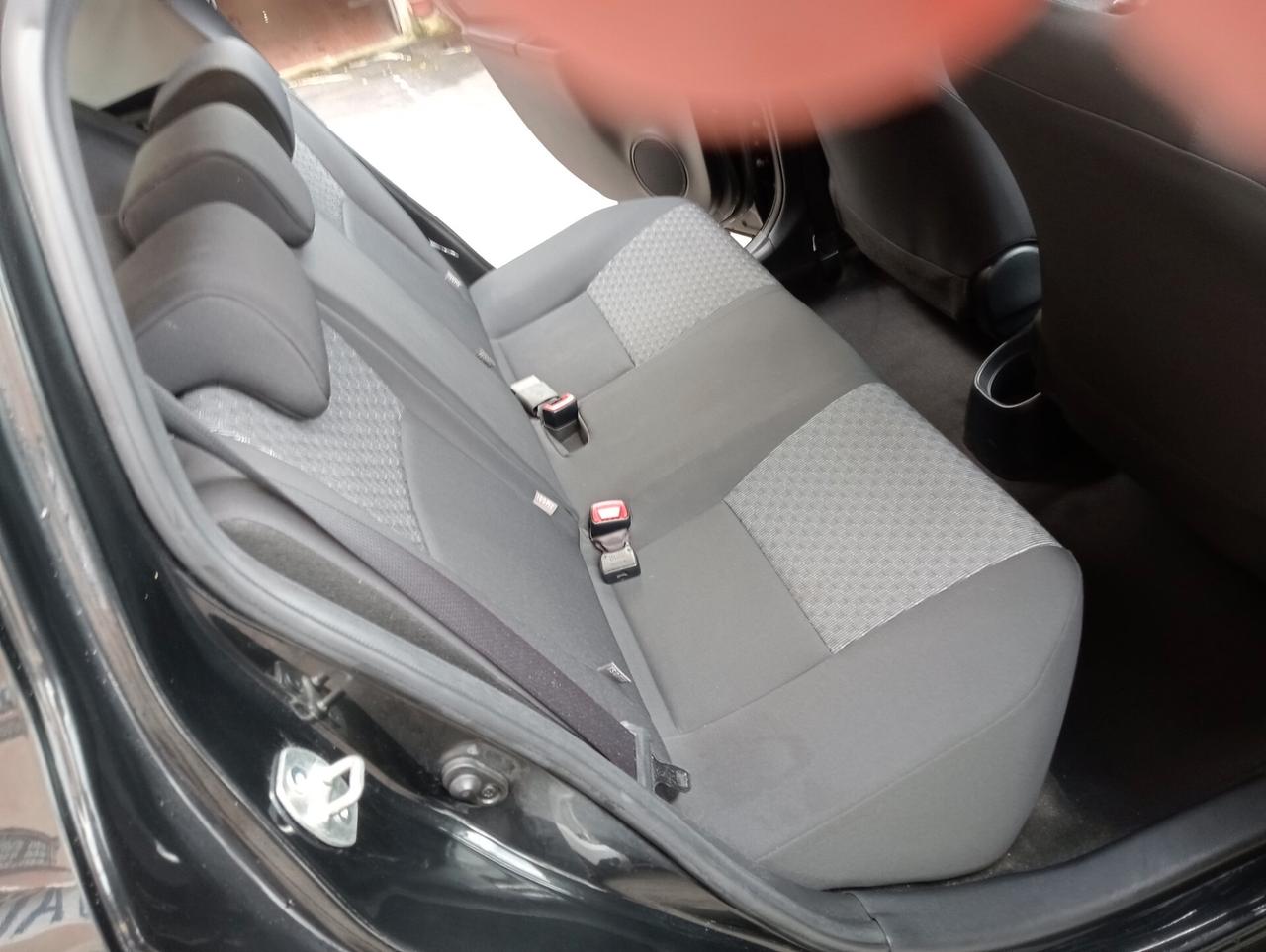 Toyota Yaris 1.0 5 porte Active