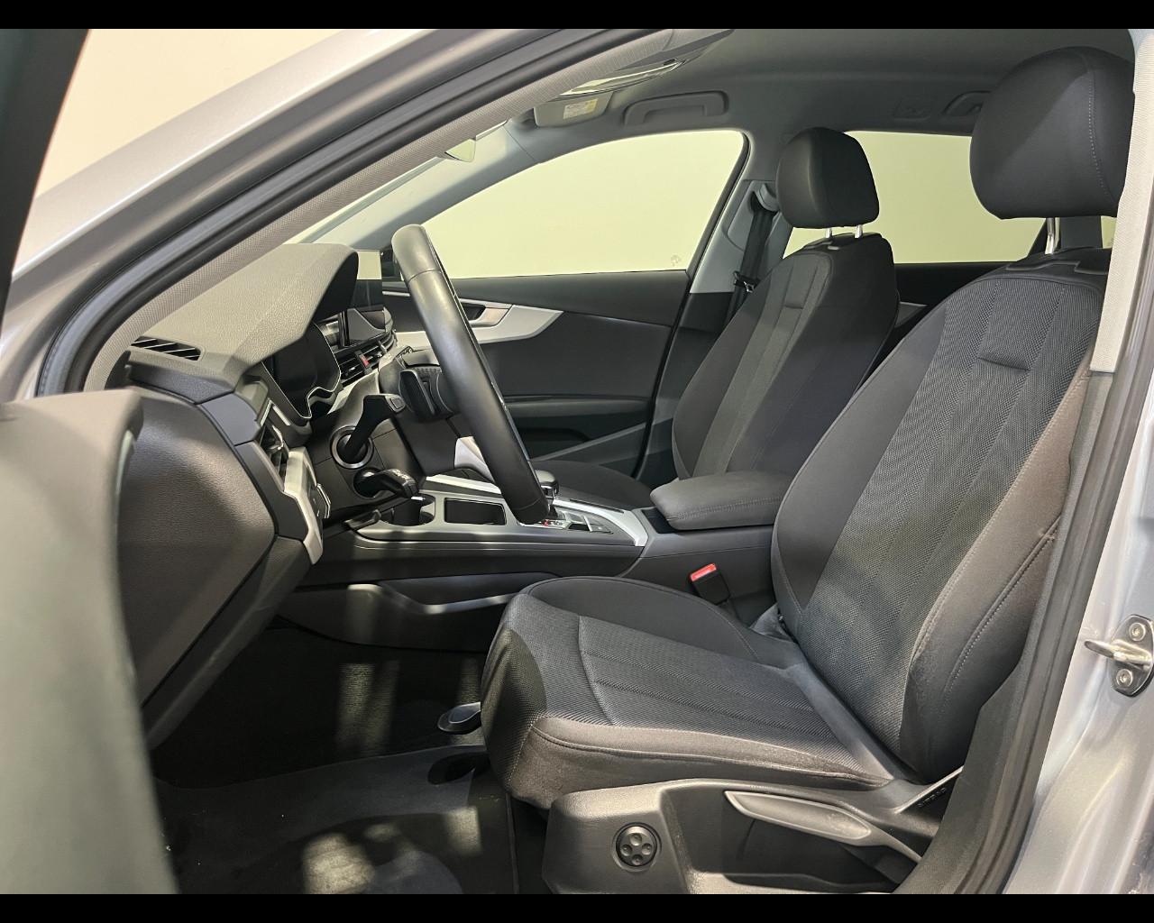 AUDI A4 AVANT 35 TDI S-TRONIC BUSINESS ADVANCED