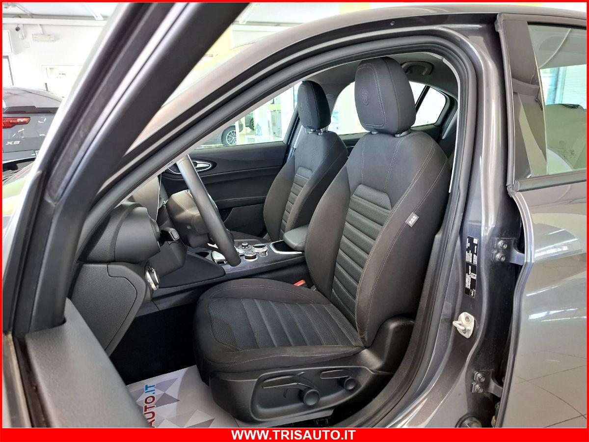 ALFA ROMEO Giulia 2.2 TD AT8 Super IVATA (FARI BIXENO+NAVI)