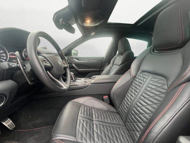 MASERATI Levante V8 580 CV AWD Trofeo
