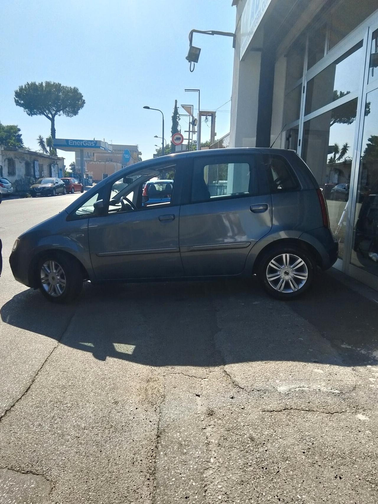 Fiat Idea 1.3 Multijet 16V 70 CV BlackEnergy AUTOMATICA