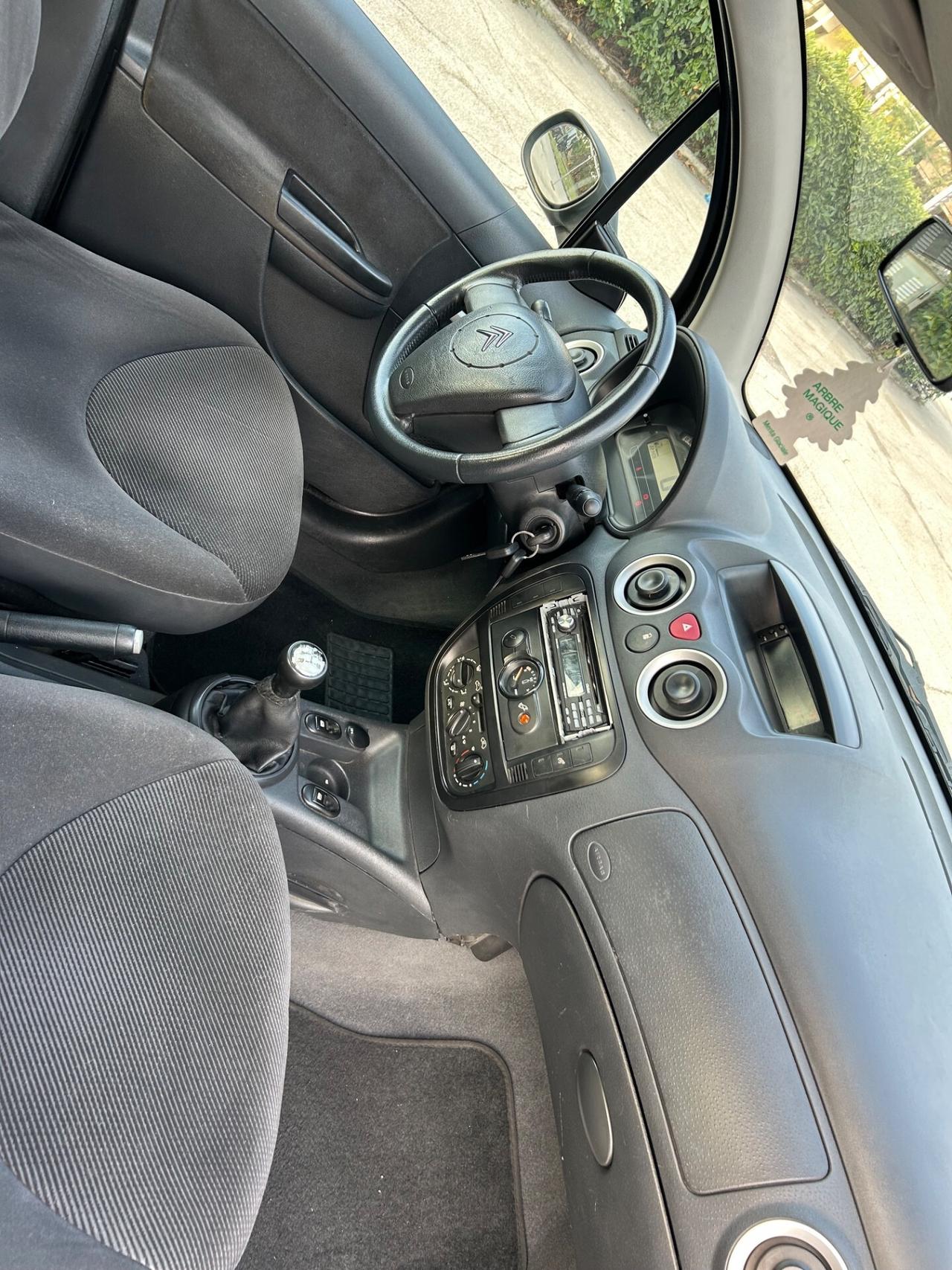 Citroen C3 1.4 cc full optional metano 2029