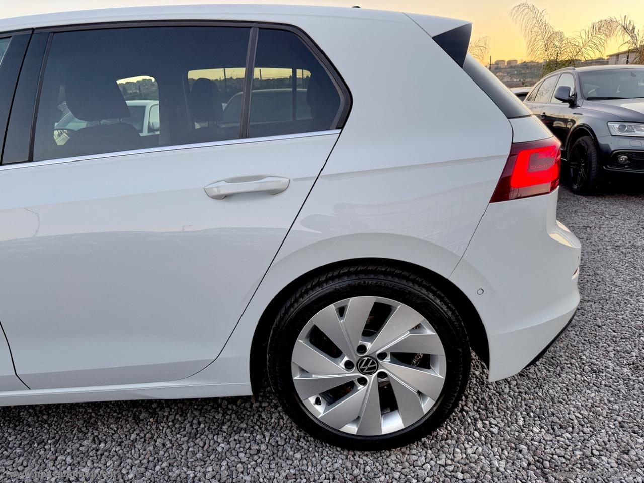 VOLKSWAGEN Golf 1.5 TSI 150CV Style NAVI IQ-LIGHT RETROCAMERA