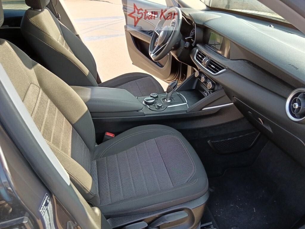 Alfa Romeo Stelvio 2.2 Turbodiesel 160 CV AT8 RWD