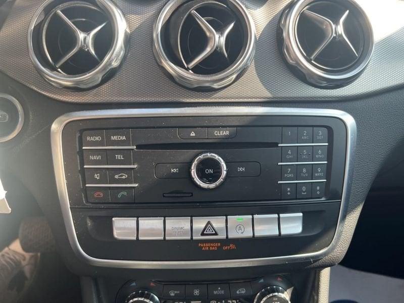 Mercedes-Benz GLA 180 SPORT AUTO