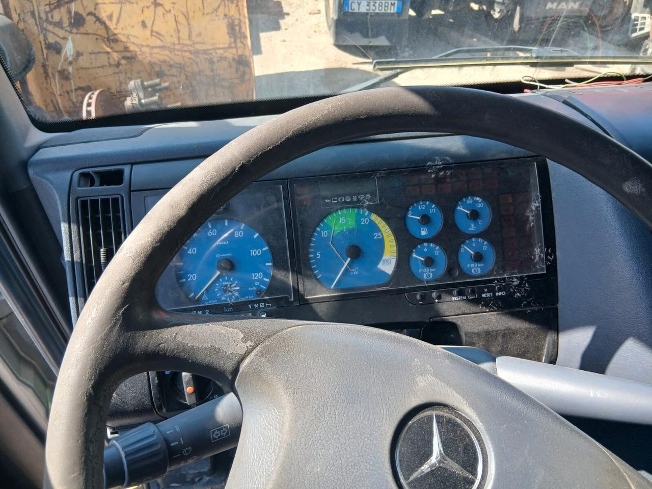 Mercedes Atego 817