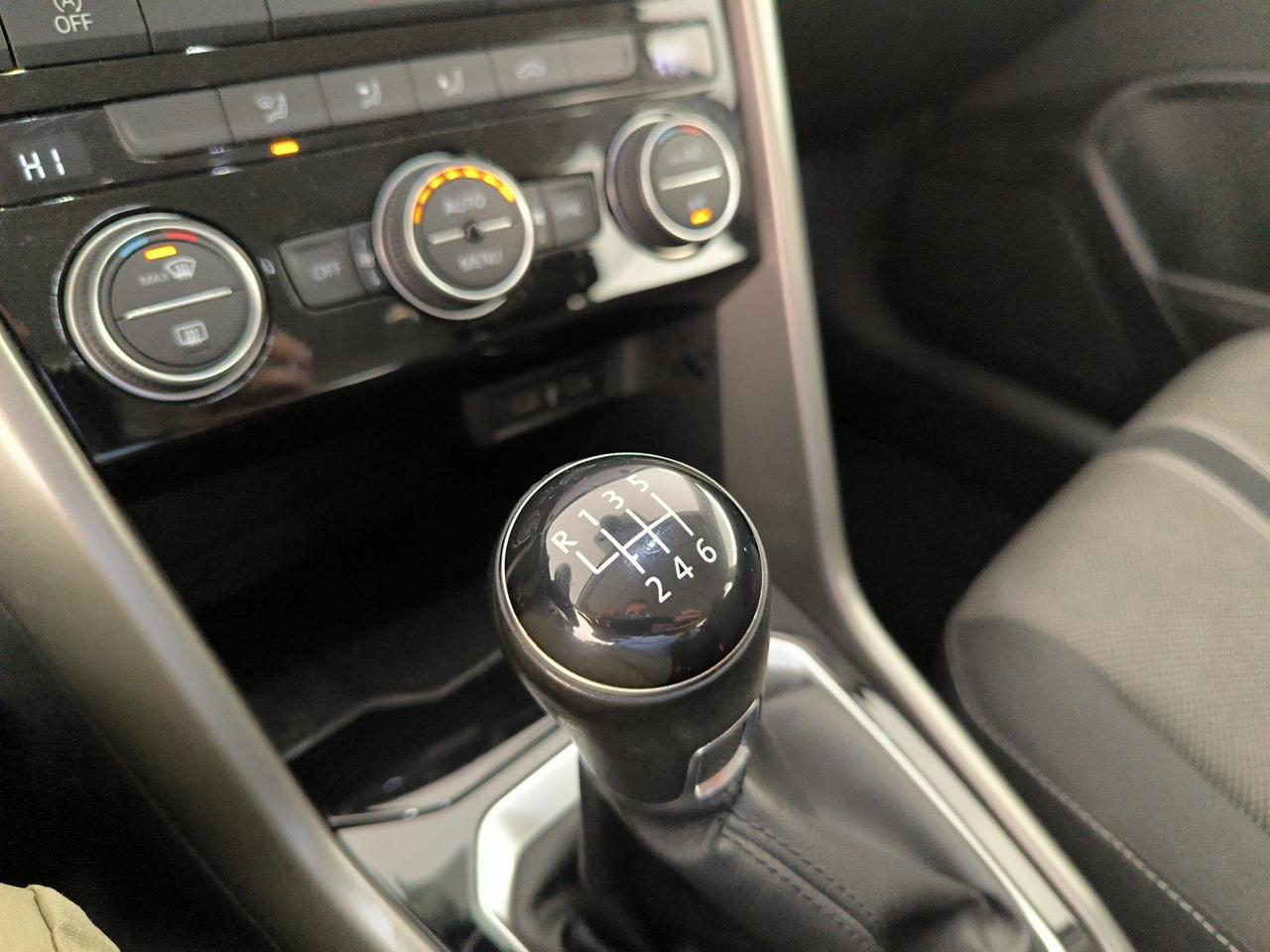 Volkswagen T-Roc 1.0 tsi style 110cv