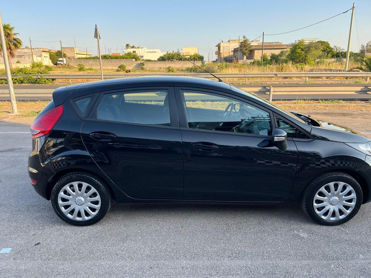 Ford Fiesta 1.4 5 porte Bz.- GPL Titanium Unipro 2011