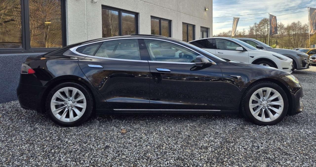 Tesla Model S 75D