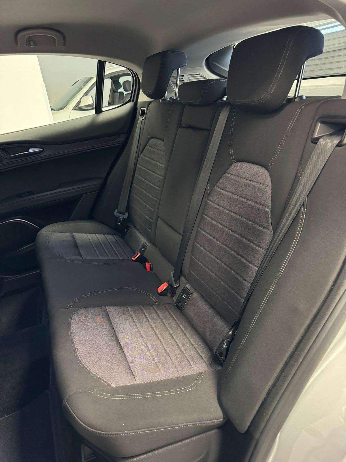 Alfa Romeo Stelvio 2.2 Turbodiesel 190 CV AT8 Q4 Business