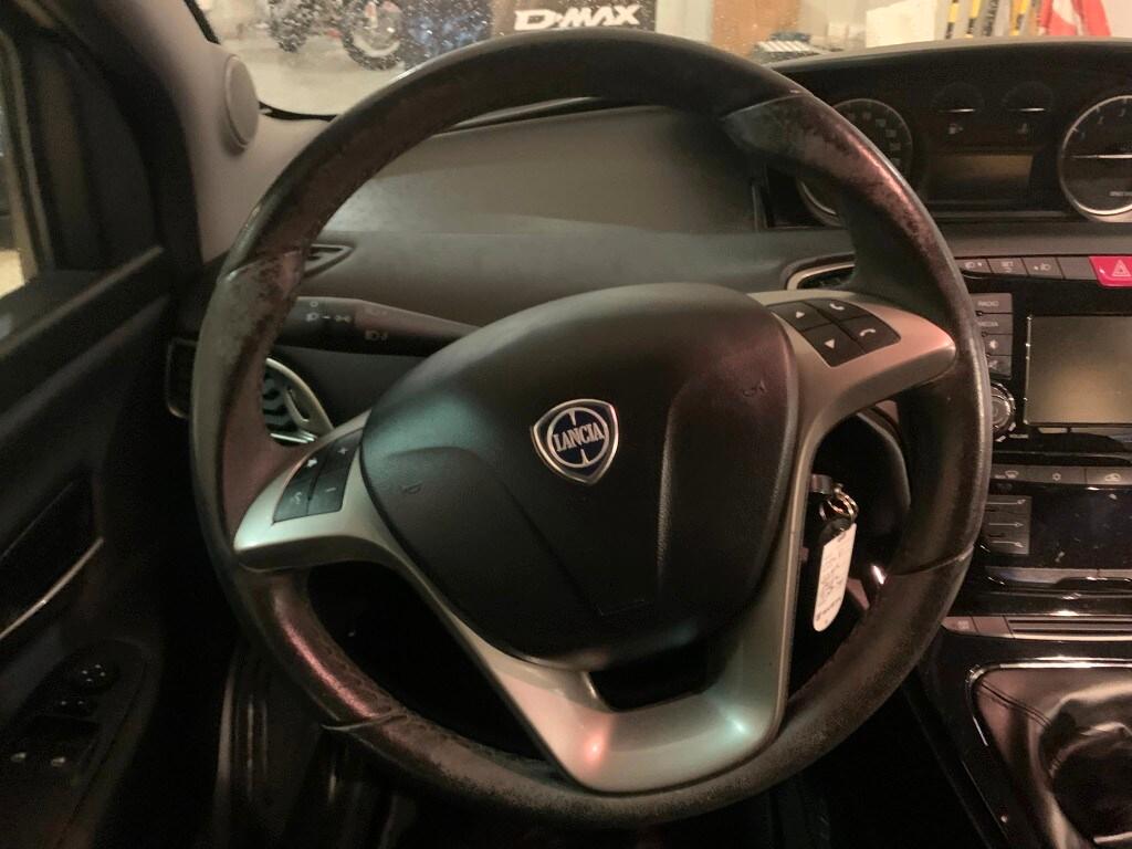 LANCIA Ypsilon 3ª serie Ypsilon 1.2 69 CV 5 po...