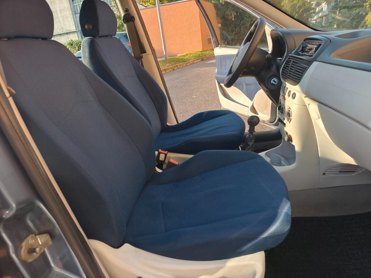 Fiat Punto 1.2 Benz 16V 5 porte 80 CV